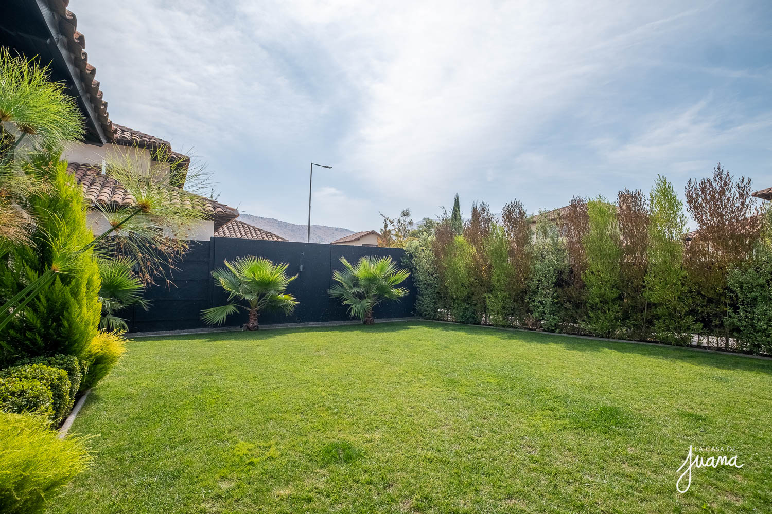 imagen CASA LOS ROBLES
