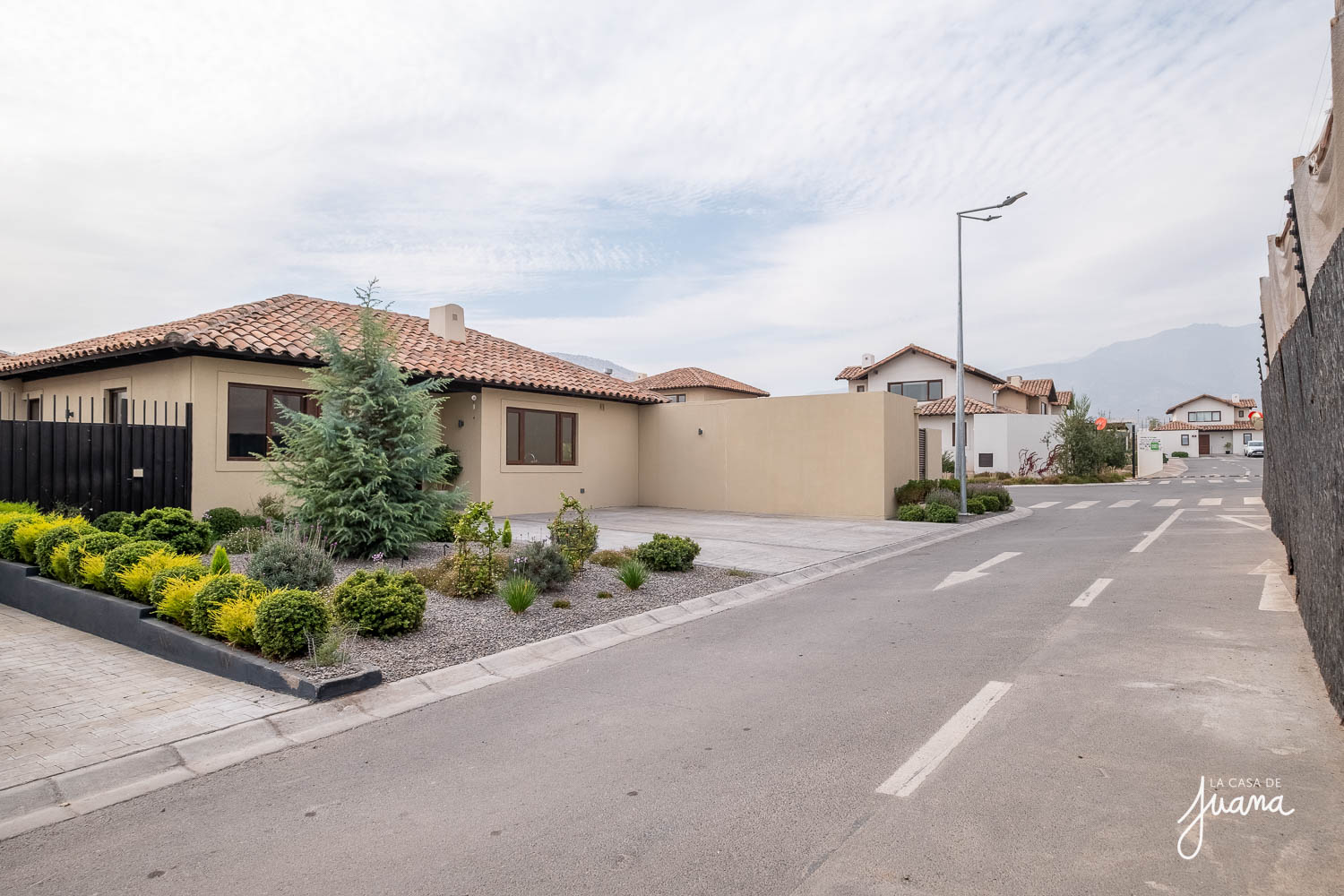 imagen CASA LOS ROBLES