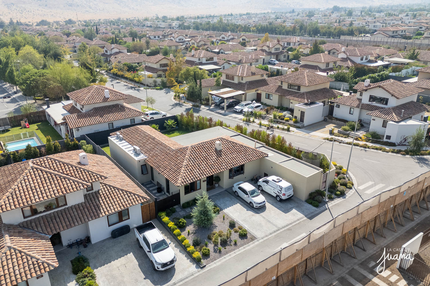 imagen CASA LOS ROBLES