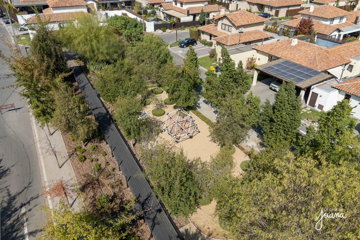 imagen CASA LOS ROBLES