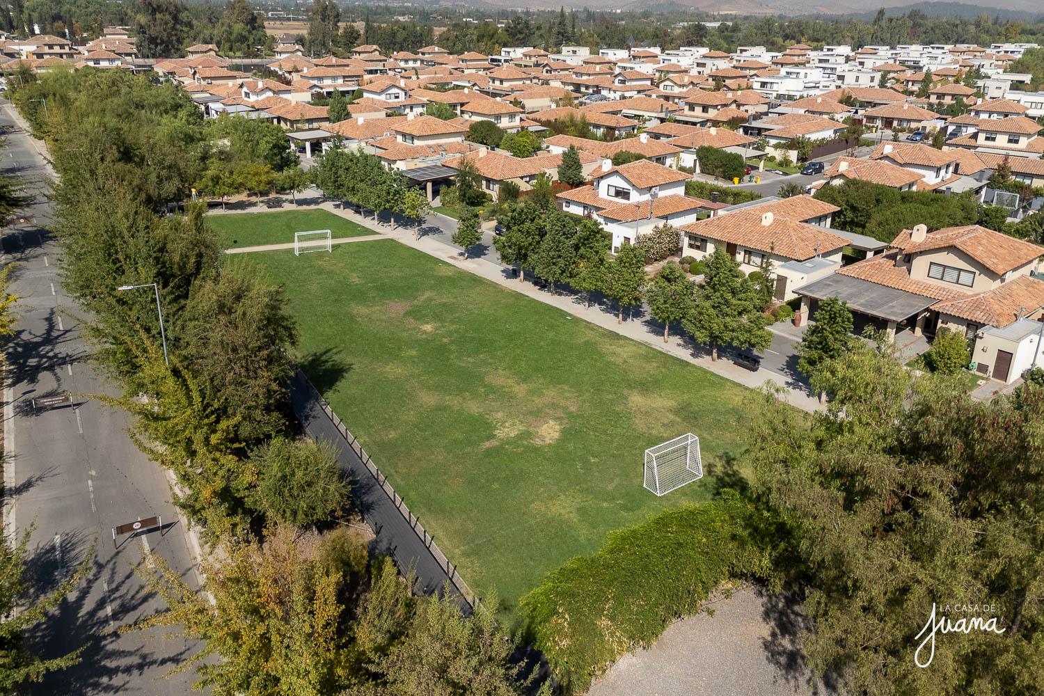 imagen CASA LOS ROBLES