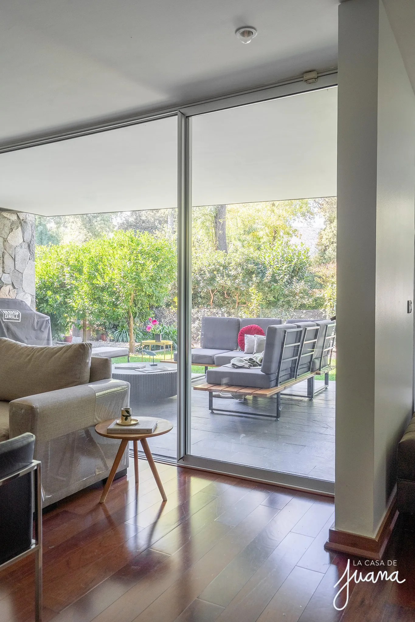 Patio_Camino_El_Huinganal_image_12